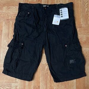 NWT anthentic apparel men’s cargo shorts size XL